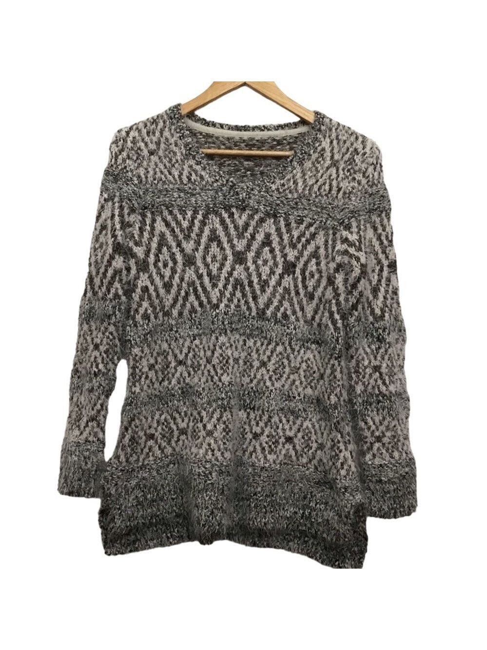Long chunky knit sweater scoop neck grey ecru white medium